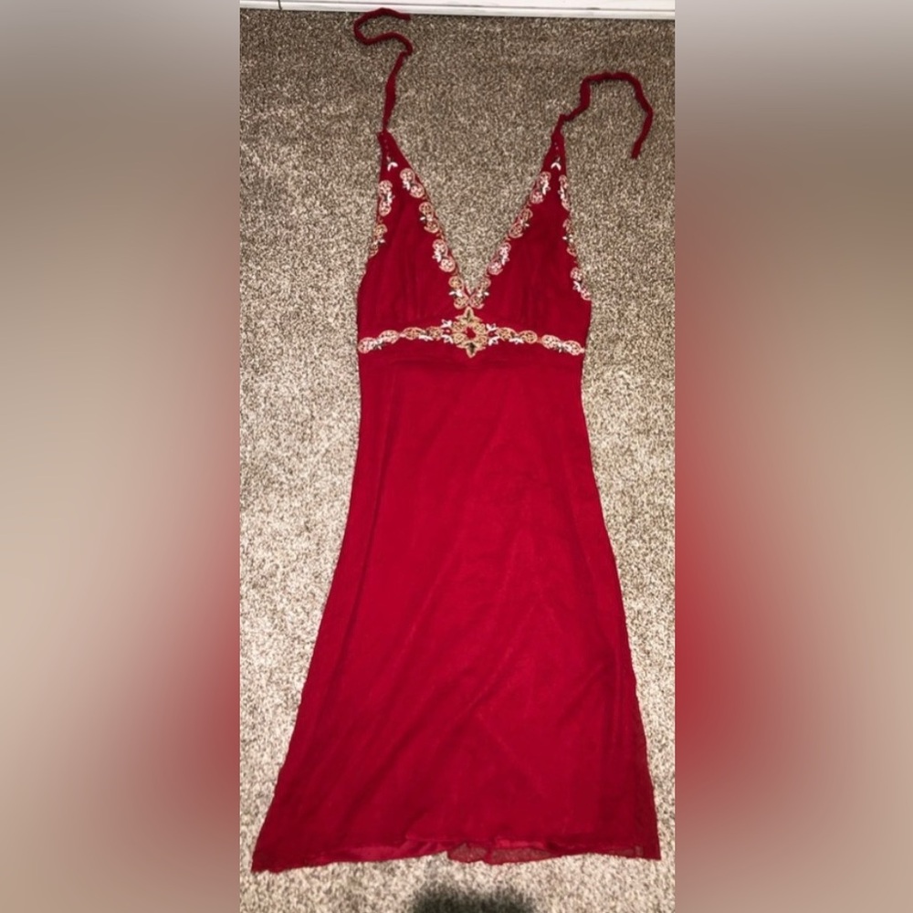 Le chateau red embroidered halter a line dress size small